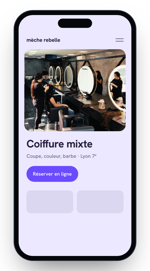 Le site de Mèche Rebelle sur un téléphone